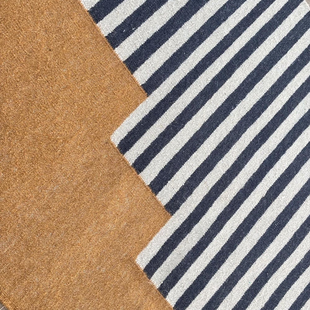 Multicolor Handmade Wool Vintage Dhurrie For Home